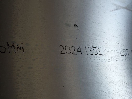 鋁板材表面拉絲處理工藝